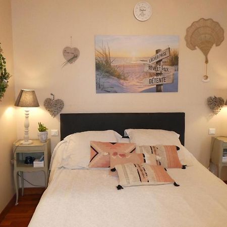 Chambre Le Mas D'Adelice Taulignan Екстериор снимка