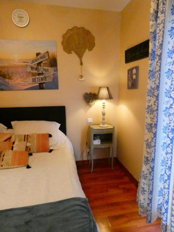 Chambre Le Mas D'Adelice Taulignan Екстериор снимка